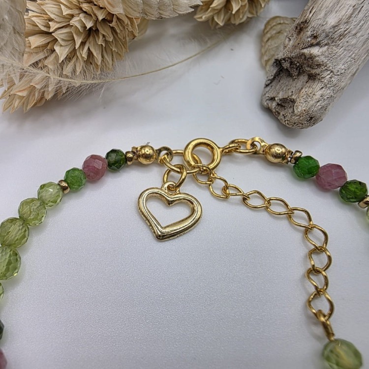 Bransoletka damska - amulet oblicza kobiecośc oliwin perydot