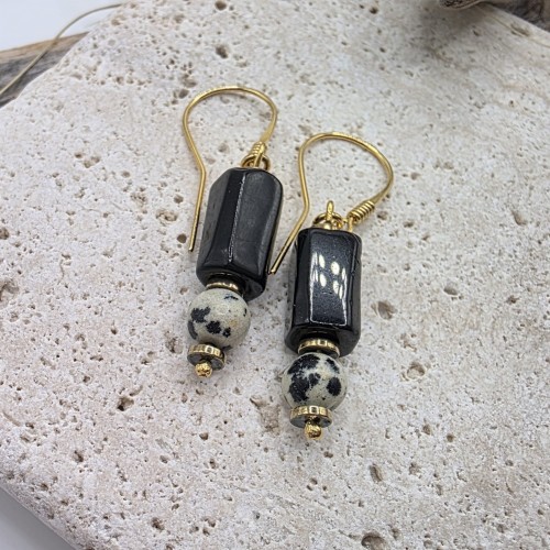 Kolczyki z czarnego turmalinu i jaspisu dalmatyńskiego